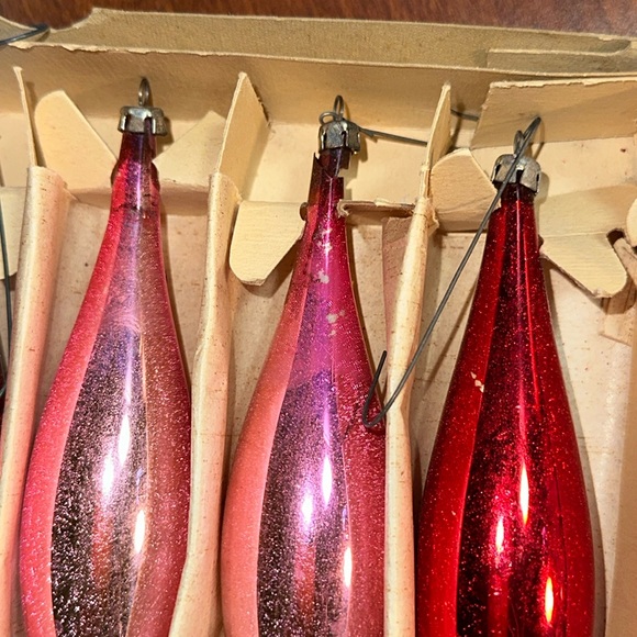 6 Vtg Xmas tree raindrop or teardrop glass ornaments- made in Poland - Picture 4 of 7